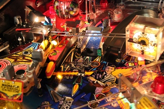play twilight zone pinball