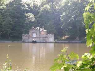Newmillerdam boathouse