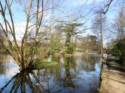 Kettlethorpe Hall lake